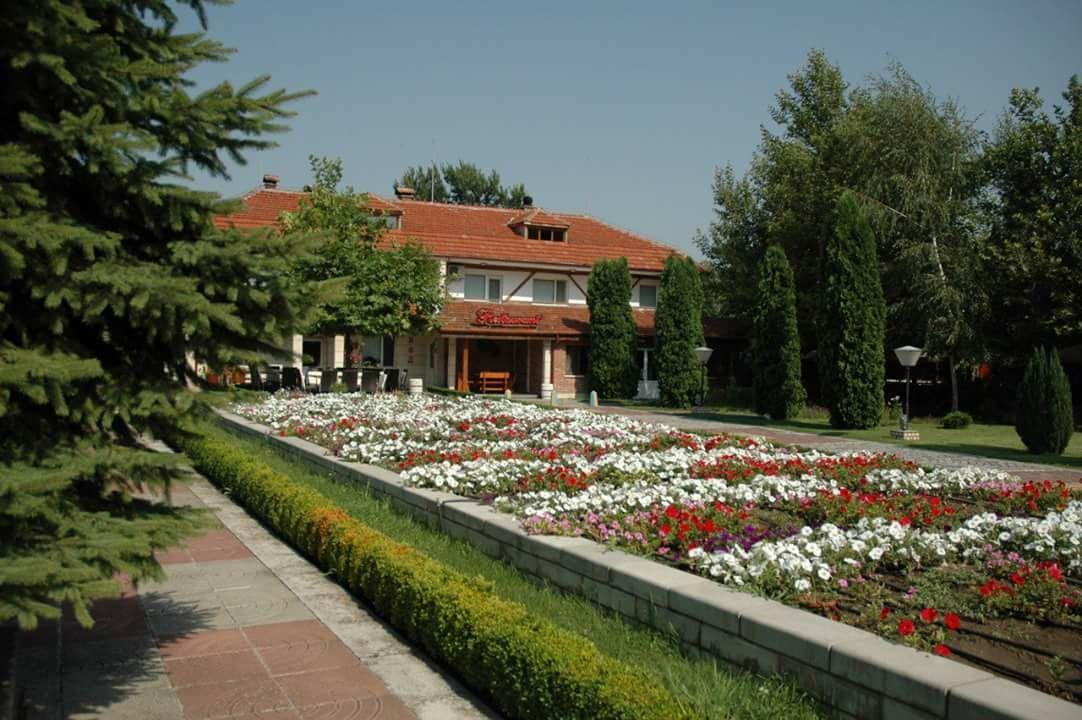 Oryakhovo Motel Paradise מראה חיצוני תמונה